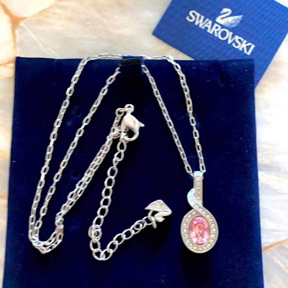 Swarovski Gorgeous‎ Sensation  Necklace